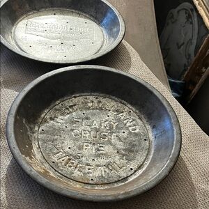 Vintage Metal Pie Pans Table Talk & Mrs Robinsons